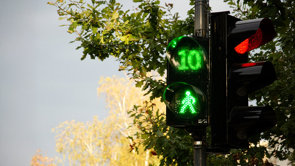 Traffic lights representing the risks of inadequate compliance training